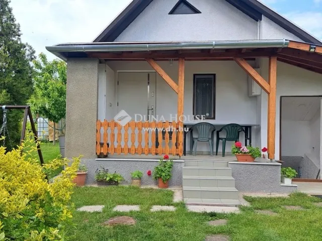 Eladó telek Várpalota 723 nm