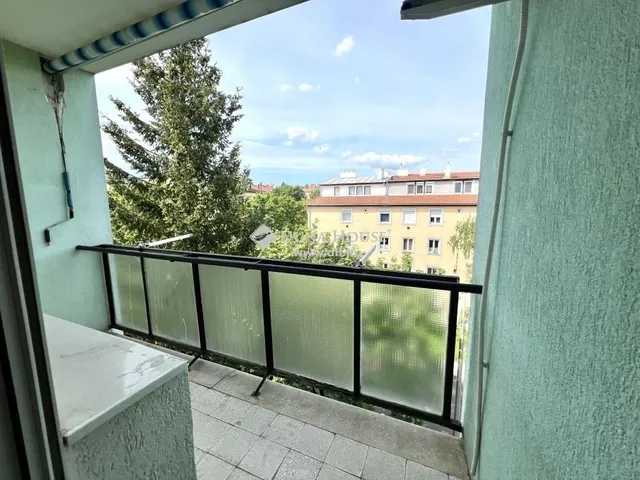 Eladó lakás Veszprém, Egyetemváros 52 nm