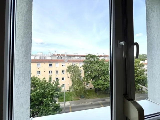 Eladó lakás Veszprém, Egyetemváros 52 nm