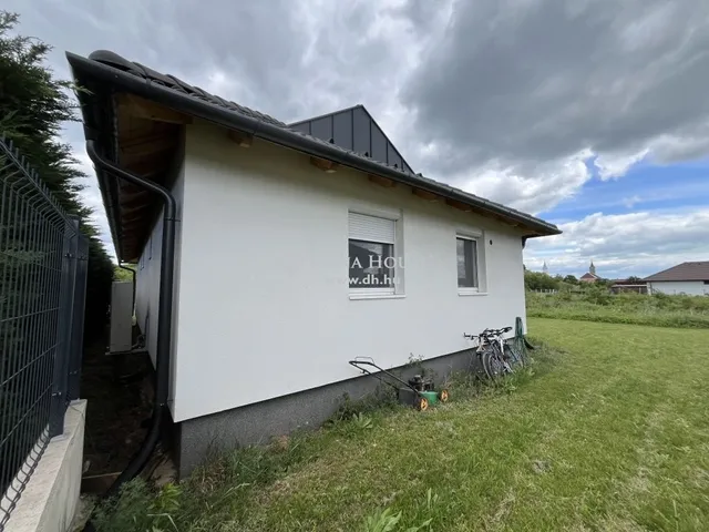 Eladó ház Veszprém, Gyulafirátót 91 nm