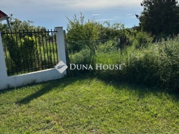 Eladó telek Papkeszi 1513 nm