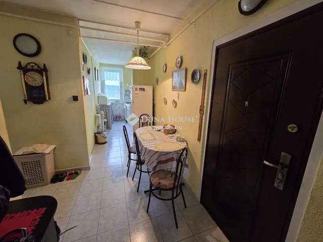 Eladó lakás Veszprém, Újtelep 56 nm