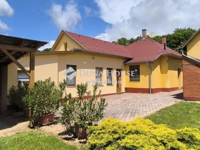 Eladó ház Eplény 160 nm