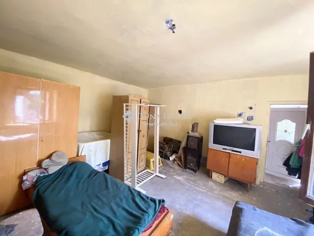 Eladó ház Szentgál 71 nm