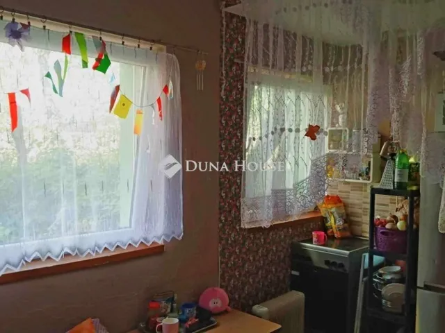 Eladó lakás Balatonfűzfő 16 nm