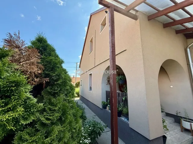Eladó ház Ajka 154 nm