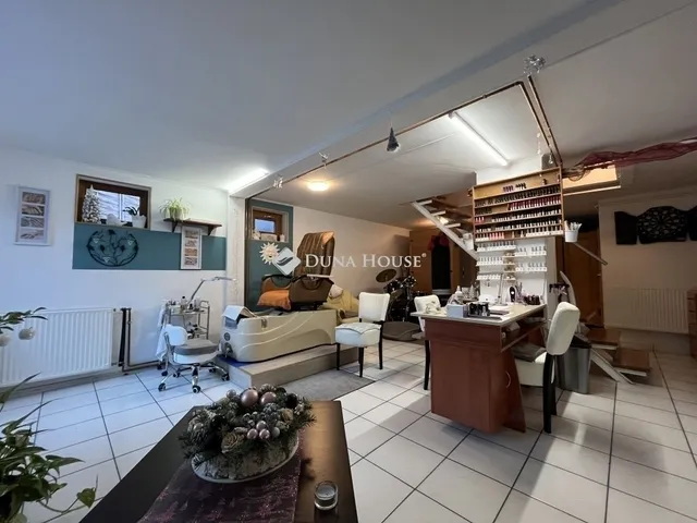 Eladó ház Balatonfűzfő 162 nm