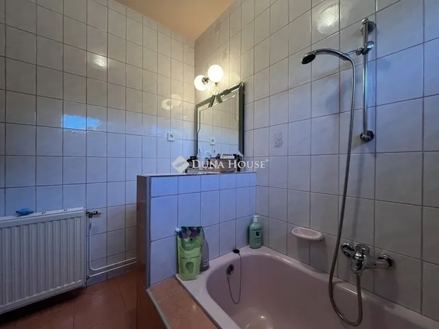 Eladó ház Balatonfűzfő 162 nm