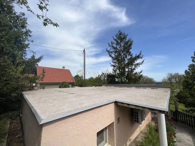 Eladó telek Veszprém 717 nm
