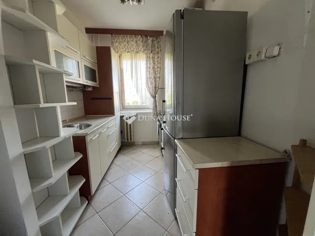 Eladó lakás Veszprém, Jutasi úti lakótelep 69 nm