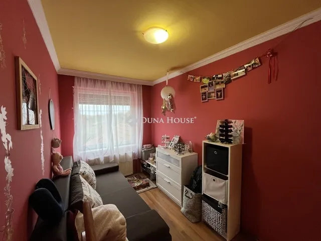 Eladó ház Pétfürdő 194 nm