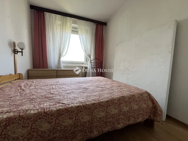 Eladó lakás Veszprém 69 nm