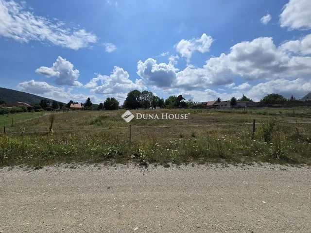 Eladó telek Bánd 1153 nm
