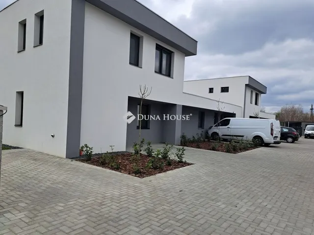 Eladó ház Ajka 98 nm