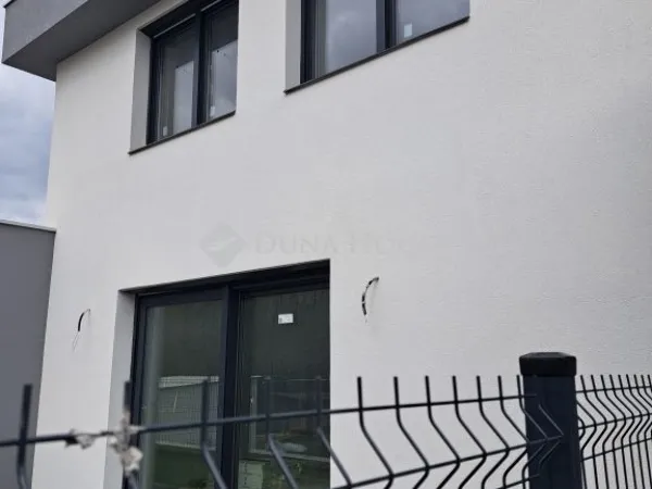 Eladó ház Ajka 98 nm