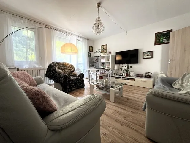 Eladó lakás Veszprém, Jutasi úti lakótelep 76 nm