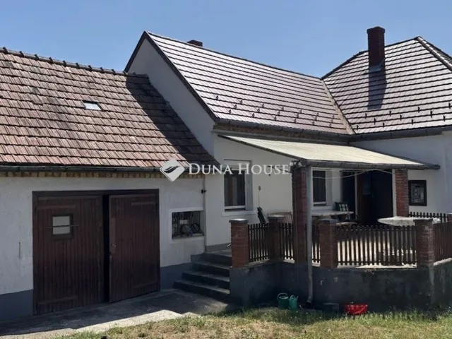 Eladó ház Bakonybél 104 nm