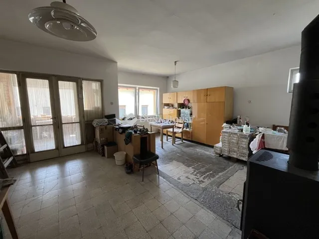 Eladó ház Veszprém, Újtelep 112 nm