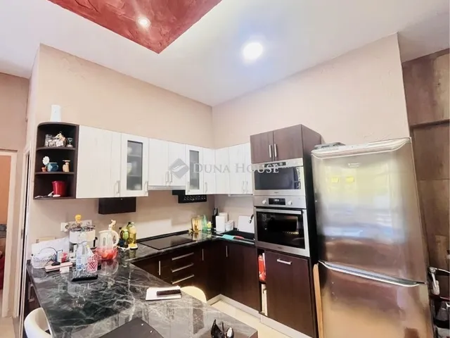 Eladó lakás Balatonfűzfő 57 nm