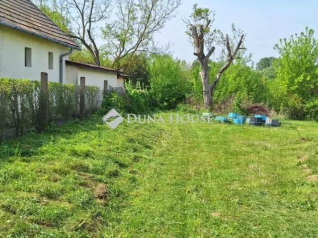 Eladó telek Balatonboglár 5177 nm