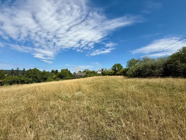 Eladó telek Balatonfűzfő 740 nm