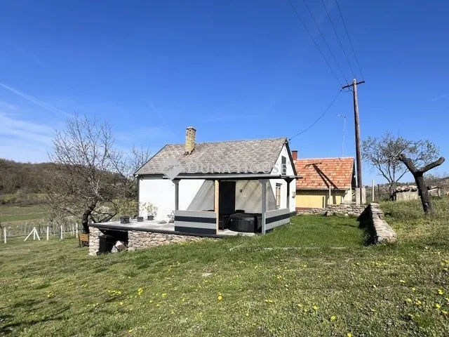 Eladó üdülő és hétvégi ház Monostorapáti 52 nm