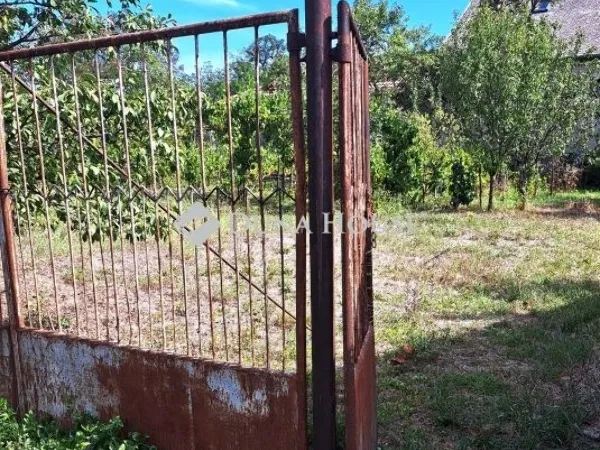 Eladó telek Öskü 1011 nm