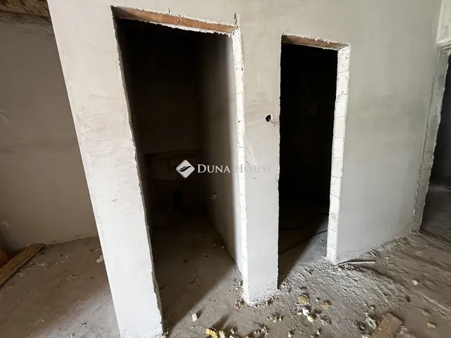 Eladó ház Balatonalmádi 330 nm
