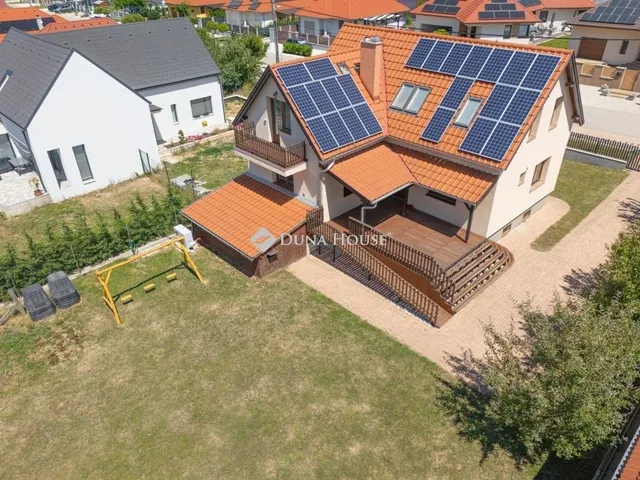 Eladó ház Nemesvámos 195 nm