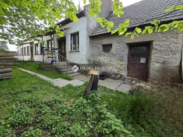 Eladó ház Bakonyoszlop 92 nm