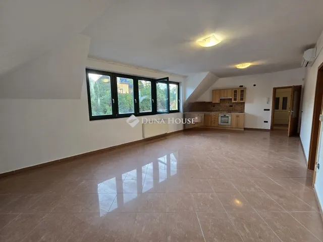 Eladó lakás Veszprém 105 nm