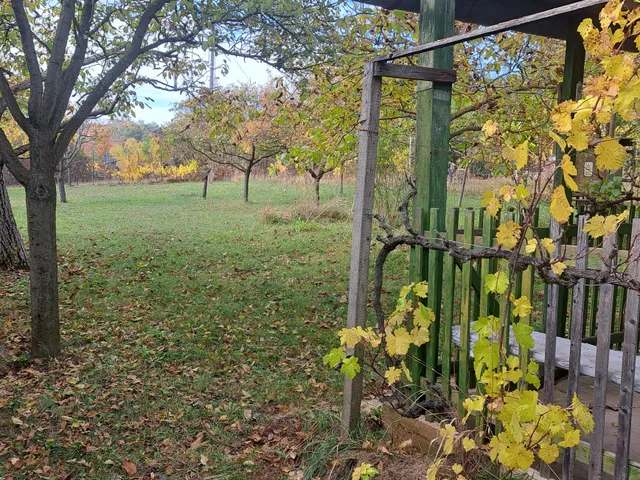 Eladó telek Veszprém 684 nm