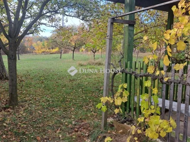 Eladó telek Veszprém 684 nm