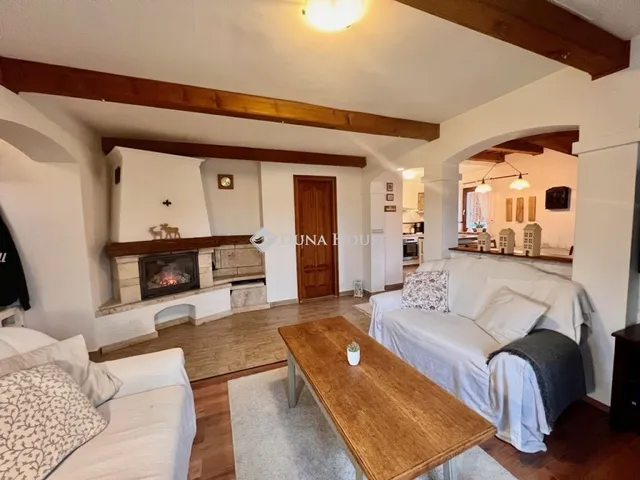 Eladó ház Vászoly 150 nm