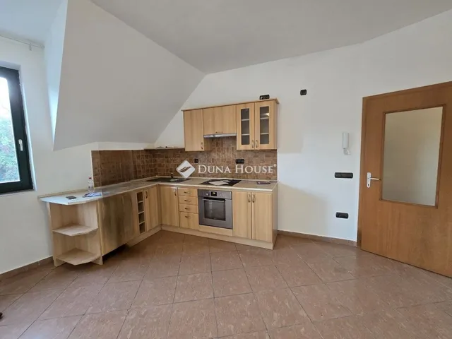 Eladó lakás Veszprém, Belváros 105 nm