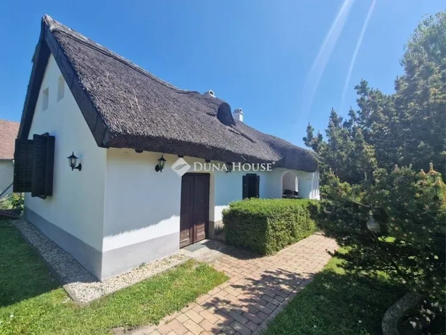 Eladó ház Balatonkenese 110 nm