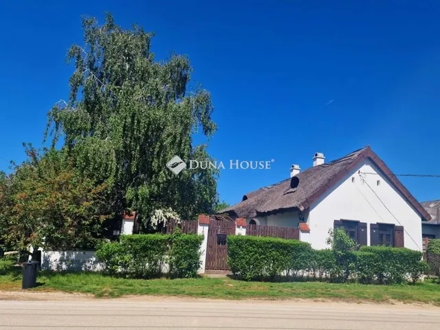 Eladó ház Balatonkenese 110 nm