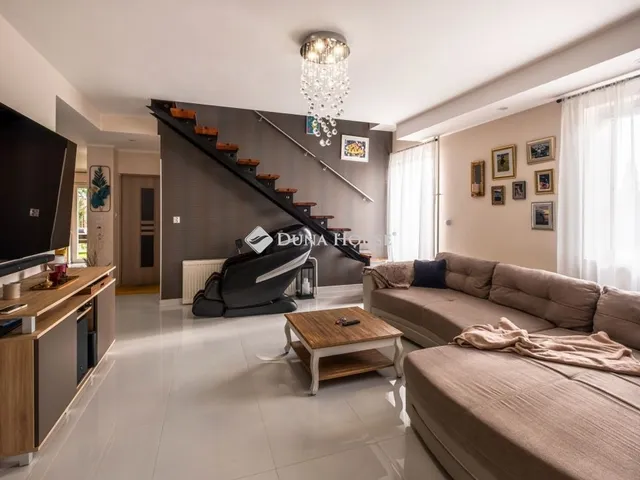 Eladó ház Balatonalmádi 232 nm