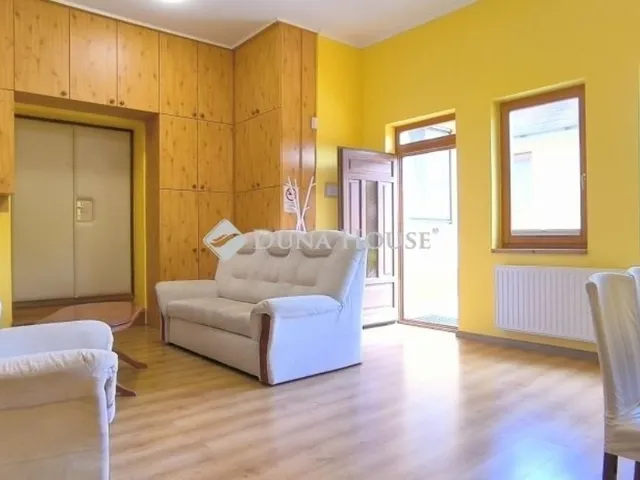 Eladó ház Eplény 160 nm