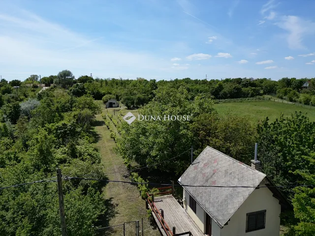 Eladó üdülő és hétvégi ház Balatonkenese 20 nm