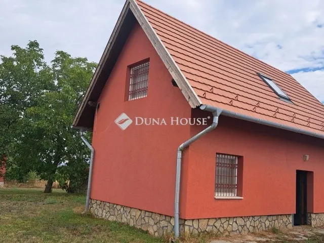 Eladó mezőgazdasági ingatlan Ősi 77 nm