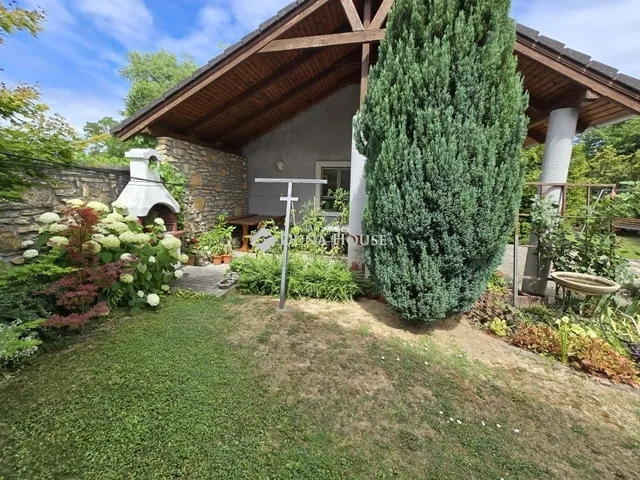 Eladó ház Bánd 160 nm