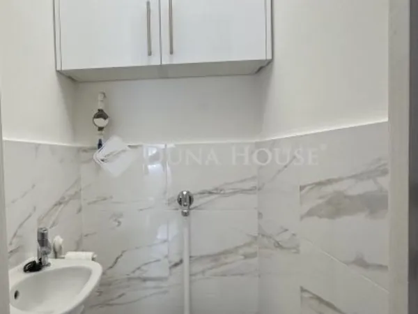 Eladó lakás Veszprém, Egyetemváros 73 nm