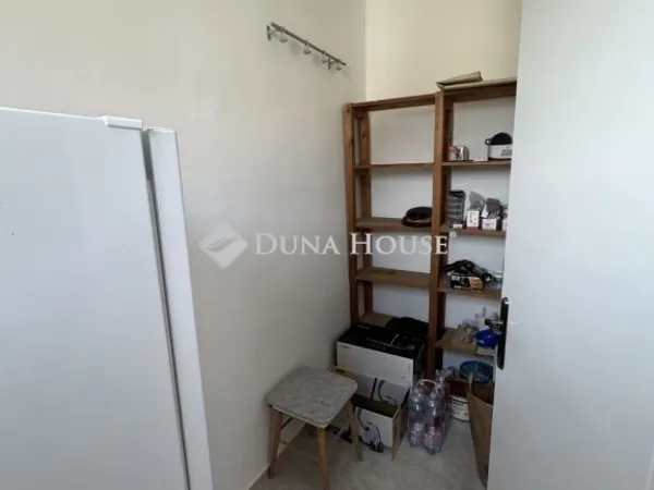 Eladó lakás Veszprém, Egyetemváros 73 nm