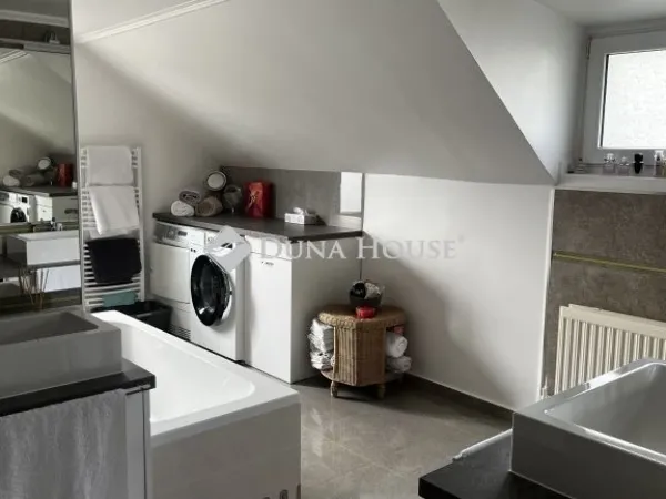 Eladó ház Balatonalmádi 232 nm