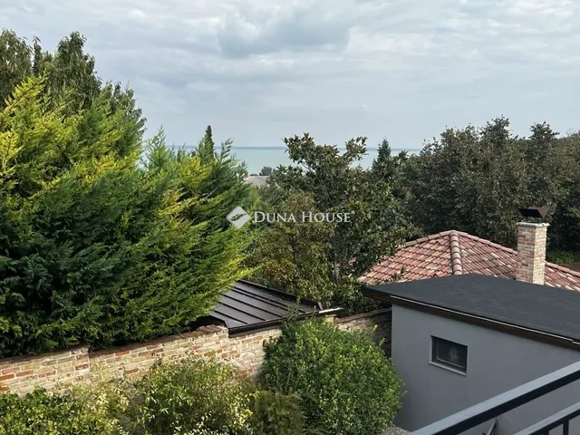 Eladó ház Balatonalmádi 232 nm