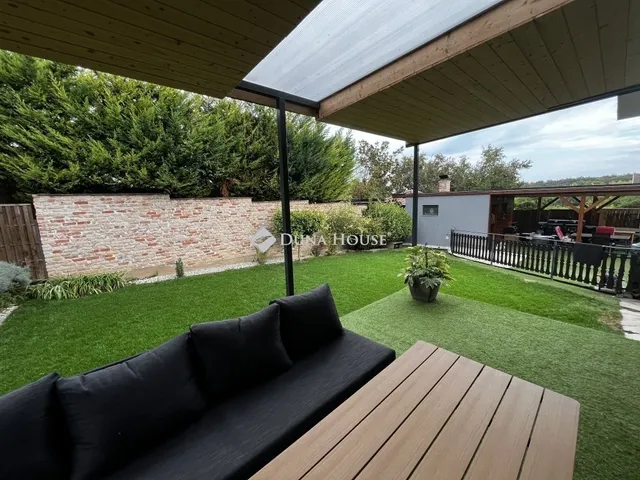 Eladó ház Balatonalmádi 232 nm