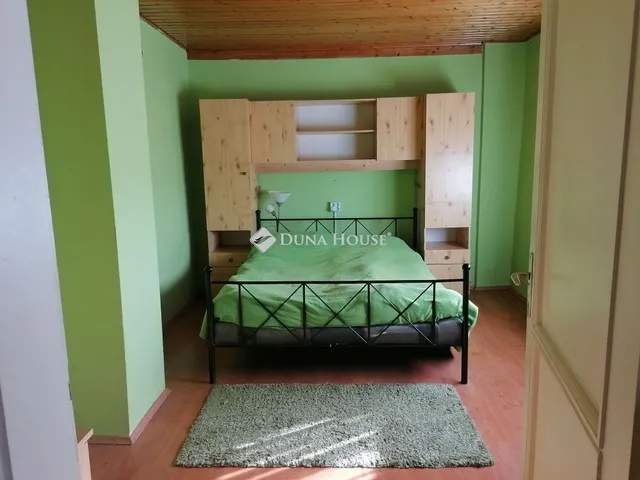 Eladó ház Pétfürdő 170 nm