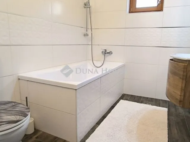 Eladó ház Eplény 160 nm