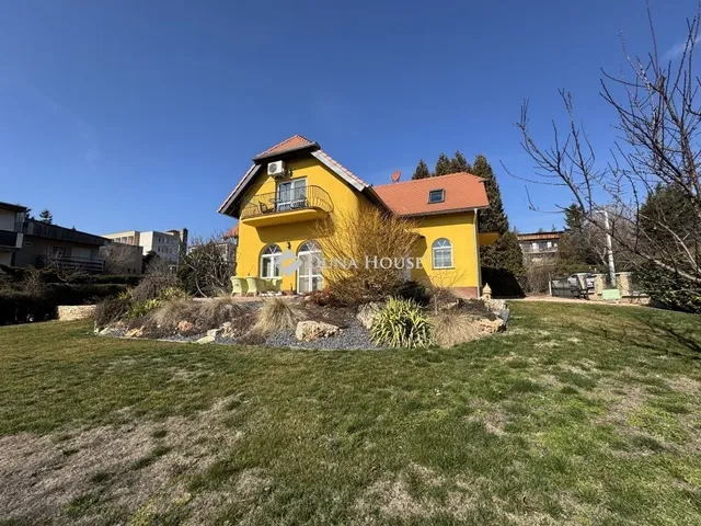 Eladó ház Balatonfüred 345 nm